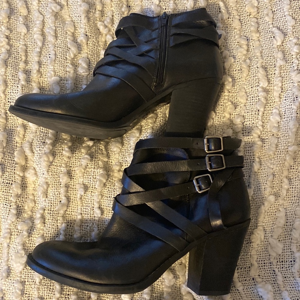 Lucky 3 inch leather booties